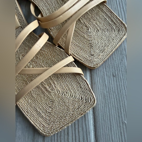 Zara Leather Women's Beige Strappy Sandals - Picture 9 of 10
